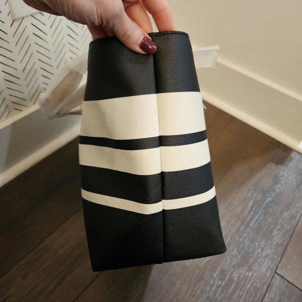 NWT Kate Spade ♠️ Large Hawthorne Lane Ryan Striped Tote + Bag Charm
